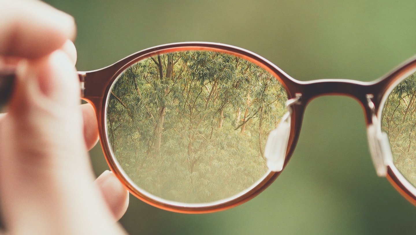 Blickperspektive durch eine Brille.