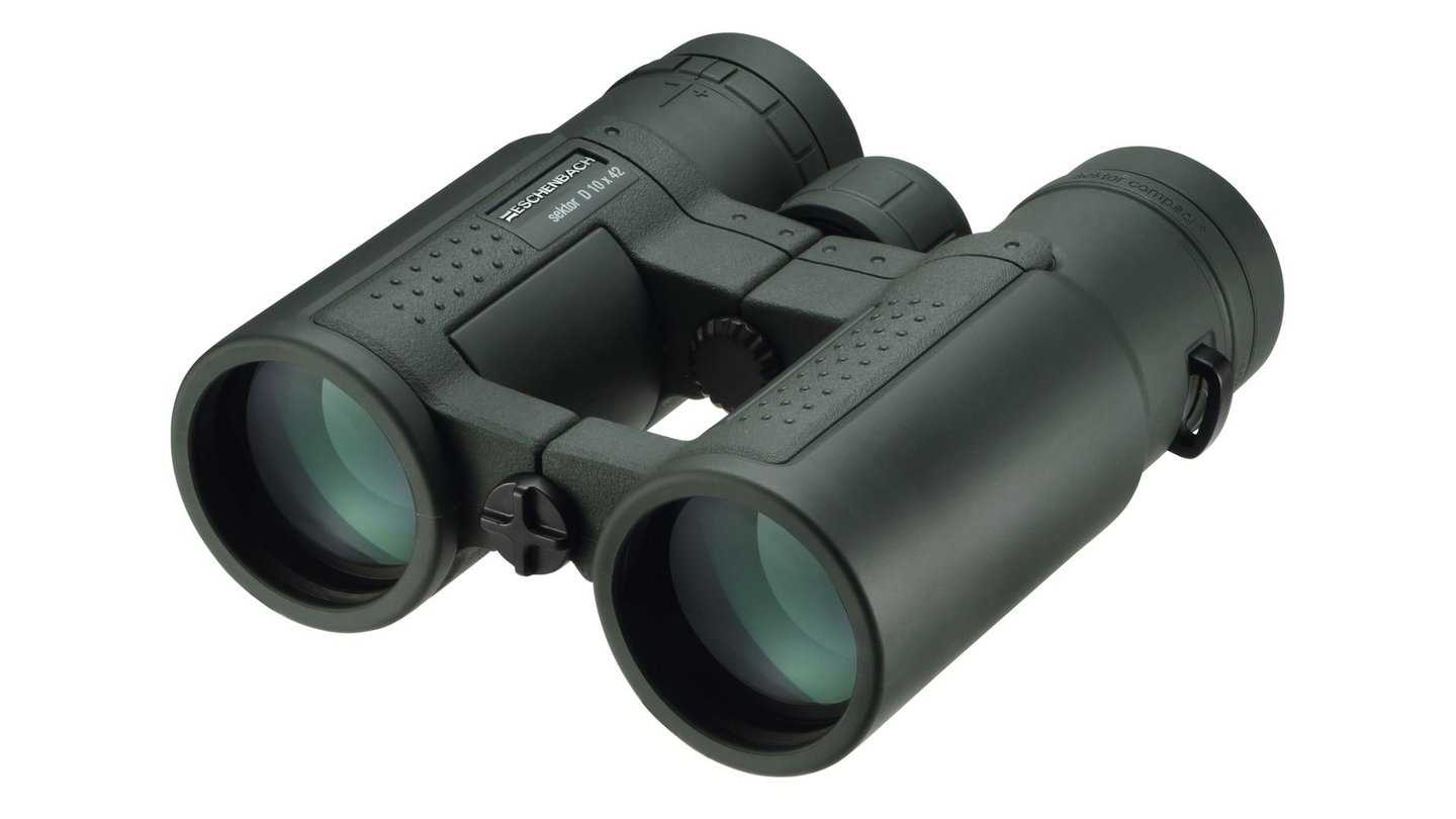 Das Foto zeigt das Fernglas sektor D 10 x 42 compact+ von Eschenbach Optik.